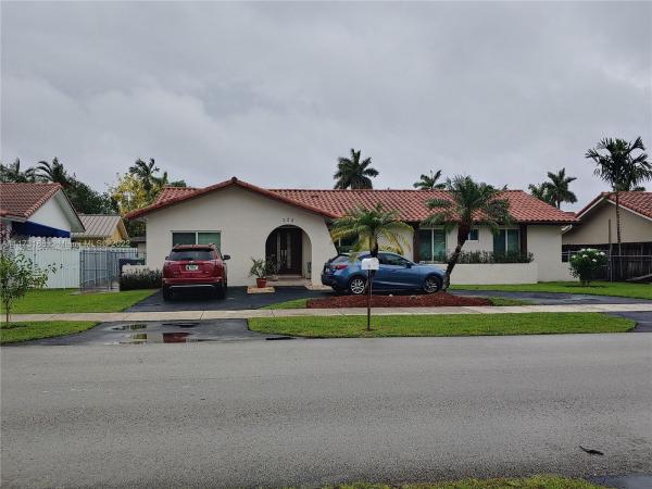 University Park East, 325 SW 133rd Ave, Tamiami, Florida 33184, image 1