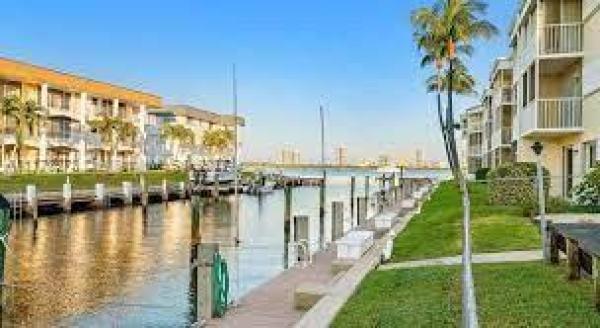 Windsor Park South, 110 Wettaw Ln #101, North Palm Beach, Florida 33408, image 1