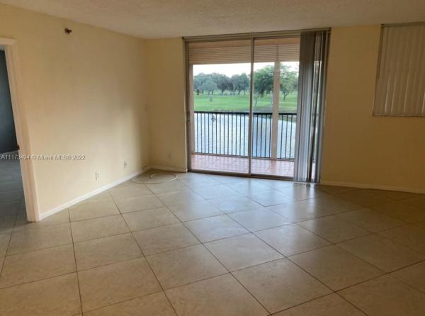 Rolling Hills Golf And Tennis Club, 3001 W Rolling Hills Cir #307, Davie, Florida 33328, image 1