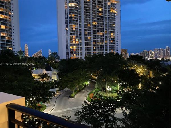 Mediterranean Village, 3700 Island Blvd #CPH01, Aventura, Florida 33160, image 2