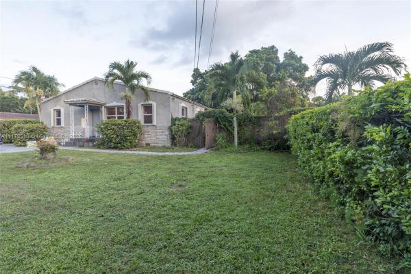Griffing Biscayne Park Estates, 890 NE 117th St, Biscayne Park, Florida 33161, image 2