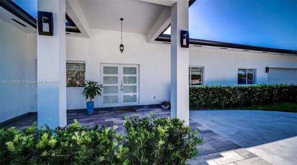 Kendalwood Estates, 11921 SW 82nd Rd, Kendall, Florida 33156, image 1
