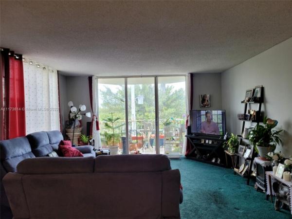 Gateway House North, 16740 NE 9th Ave #311, North Miami Beach, Florida 33162, image 1