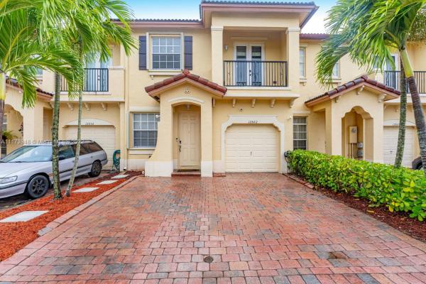 Tuscany Village, 12862 SW 132nd Ter, Three Lakes, Florida 33186, image 2