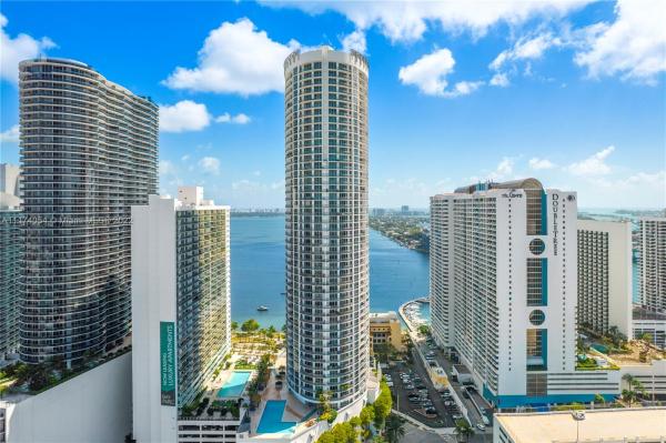 Opera Tower, 1750 N Bayshore Dr #3004, Miami, Florida 33132, image 2