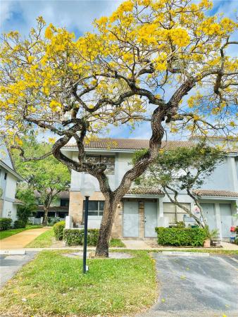 Oakwood On The Green, 9785 Riverside Dr #63-3, Coral Springs, Florida 33071, image 2