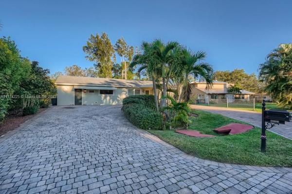Indian River Estates, 5016 Hickory Dr, Fort Pierce, Florida 34982, image 2