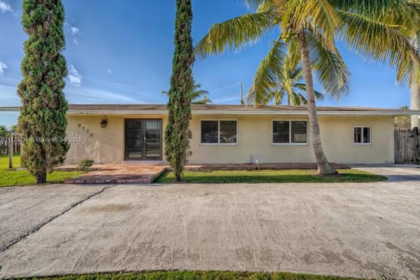 Palmetto Country Club Estates, 9770 Colonial Dr, Palmetto Estates, Florida 33157, image 2