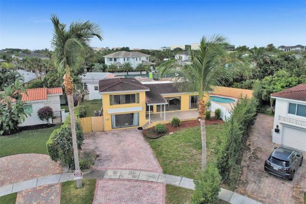 Whisem, 1425 NE 4th Ct, Boca Raton, Florida 33432, image 1