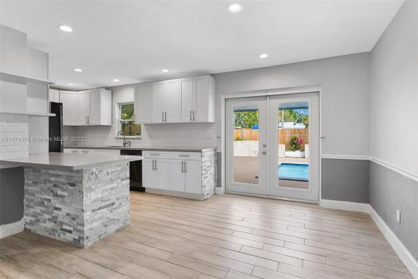 Heritage Homes, 7181 Hope St, Hollywood, Florida 33024, image 2