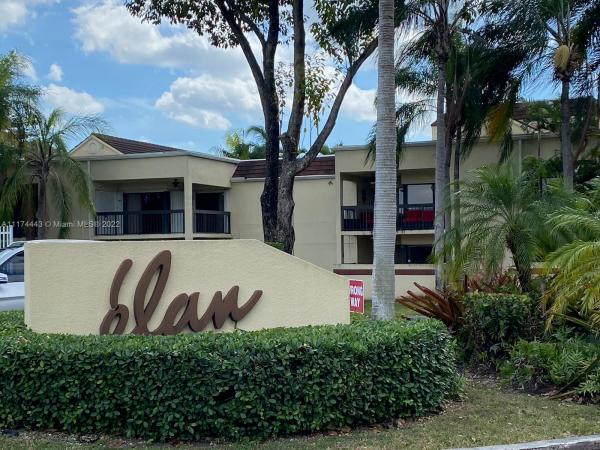 Elan At Calusa, 13044 SW 88th Ter N #105, The Crossings, Florida 33186, image 2