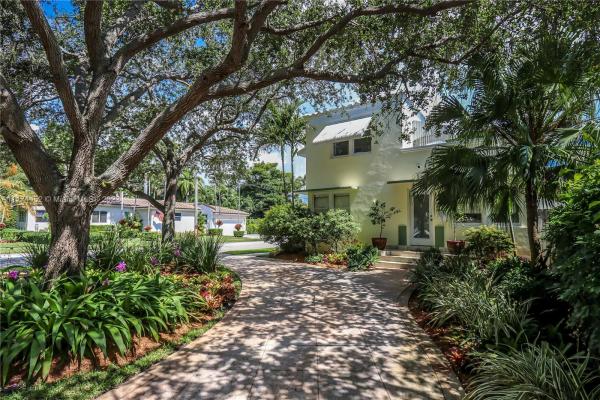 Hollywood Lakes, 1555 Monroe St, Hollywood, Florida 33020, image 2