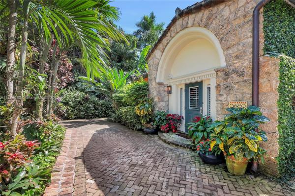 Bay Homes, 3680 N Bay Homes Dr, Miami, Florida 33133, image 1