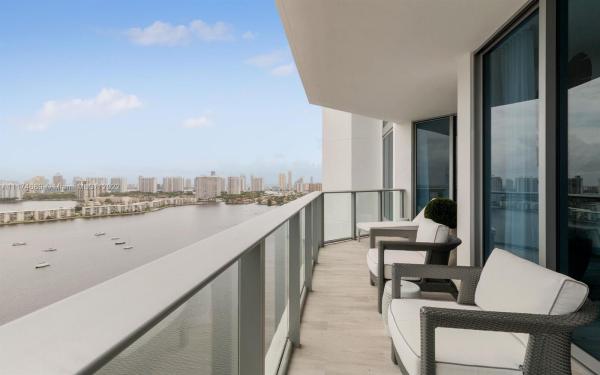 The Reserve At Marina Palms, 17111 Biscayne Blvd #2305, North Miami Beach, Florida 33160, image 2
