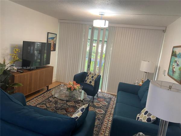 Pinebark, 820 NW 87th Ave #114, Fountainebleau, Florida 33172, image 2