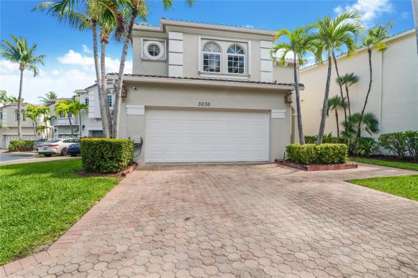 Aventura Lakes, 3030 NE 208th St, Aventura, Florida 33180, image 2