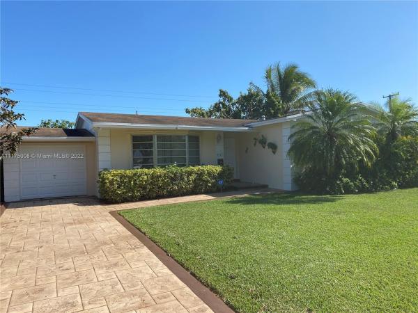 Whispering Pines Estates, 9171 SW 192nd Dr, Cutler Bay, Florida 33157, image 2