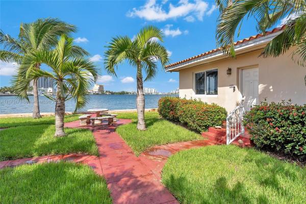 Enclave Waterside Villas, 2170 Bay Dr #3-22, Miami Beach, Florida 33141, image 2