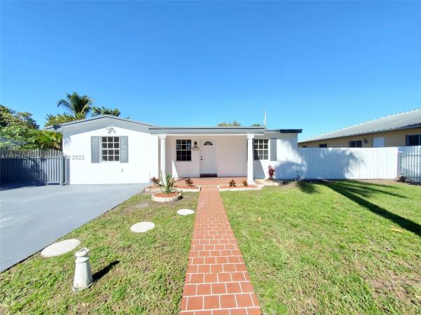Tropical Estates, 10041 SW 48th St, Olympia Heights, Florida 33165, image 2