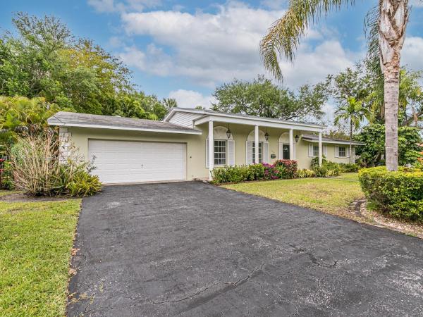 Snapper Creek Park, 9221 SW 85th St, Kendall, Florida 33173, image 1
