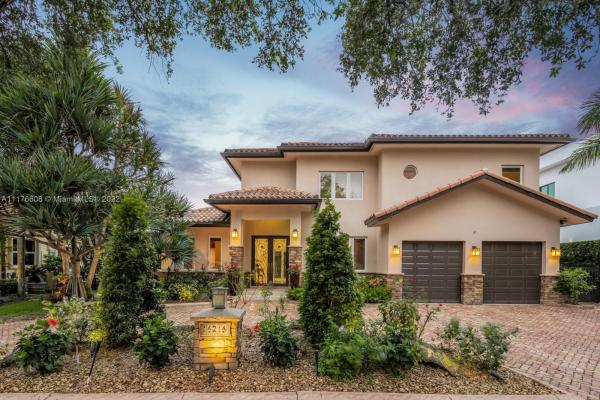 Royal Oaks, 16216 NW 83rd Ct, Miami Lakes, Florida 33016, image 2