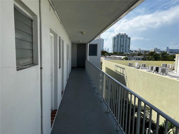 Star Meridian, 528 Meridian Ave #504, Miami Beach, Florida 33139, image 2
