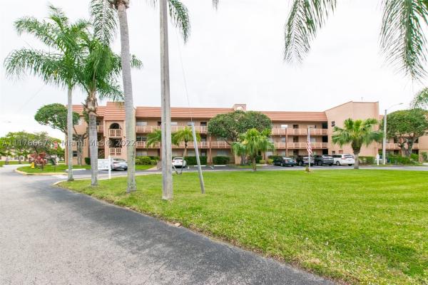 Sunrise Lakes 3, 9681 Sunrise Lakes Blvd #110, Sunrise, Florida 33322, image 1