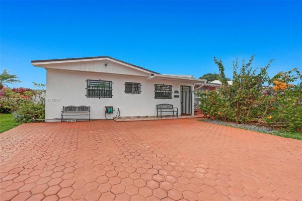 Coral Haven, 10212 SW 20th Ter, University Park, Florida 33165, image 2