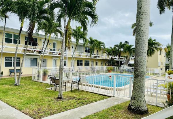 Venice Arms, 1810 Venice Park Dr #108, North Miami, Florida 33181, image 1