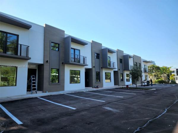 Leisure Townhouses, 211 SE 4th St #1, Hallandale Beach, Florida 33009, image 1