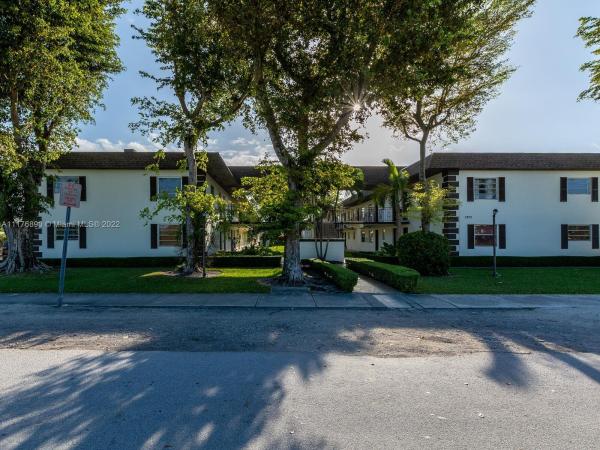 Springwood Townhomes, 3805 SW 103rd Ave #112, University Park, Florida 33165, image 1