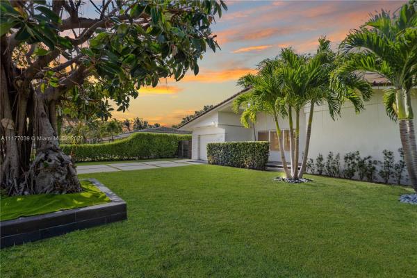 Sans Souci Estates, 11500 N Bayshore Dr, North Miami, Florida 33181, image 2