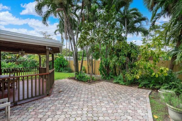 Frederick Manor, 2030 SW 64th Ave, West Miami, Florida 33155, image 1