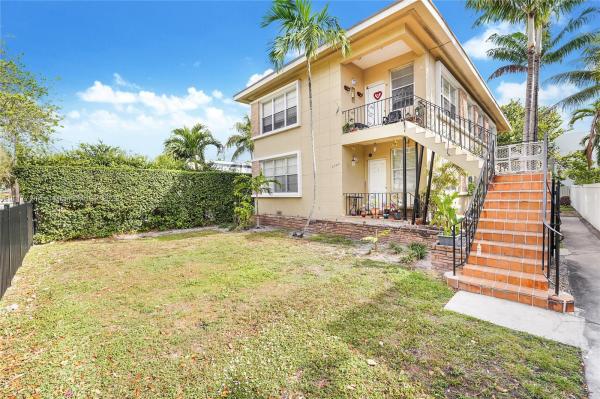 Oceanside Isle Of Normandy, 6945 Rue Vendome, Miami Beach, Florida 33141, image 2