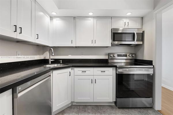 Middle River Tower, 1881 Middle River Dr #705, Fort Lauderdale, Florida 33305, image 1