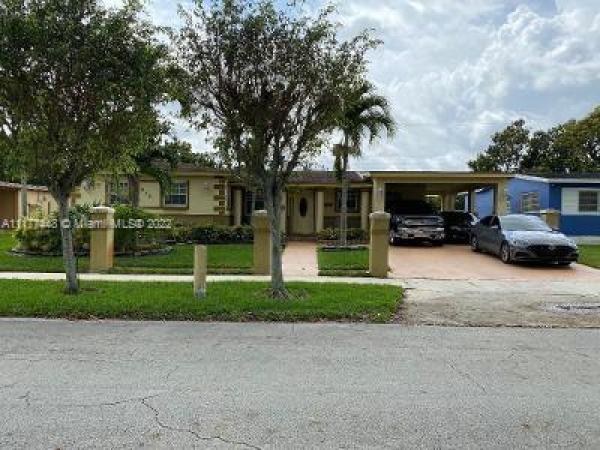 Sierra Mirada, 630 NW 195 Ter #, Miami Gardens, Florida 33169, image 2