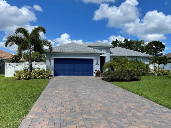 432 SW Kestor Dr, Florida 34953, image 2