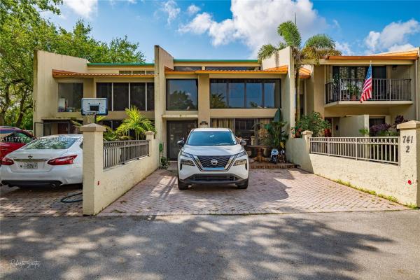 741 E Coco Plum Cir #2, Plantation, Florida 33324, image 1