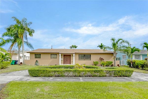9071 SW 69th Ter, Sunset, Florida 33173, image 2