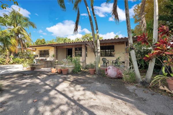 Central Miami, 6255 SW 39th St, Coral Terrace, Florida 33155, image 2