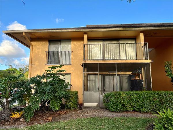 Hampton Court, 5841 Washington St #61, Hollywood, Florida 33023, image 2