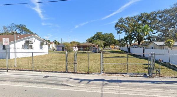 Lauraville Gardens, 4311 NW 32nd Ave, Brownsville, Florida 33142, image 1