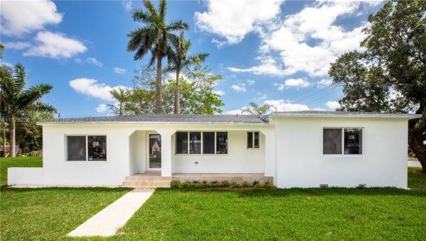 Biscayne Gardens, 13501 NE Miami Ct, Golden Glades, Florida 33161, image 2