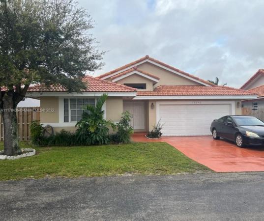 Angelica Gardens At Lakes Of Avalon, 19040 NW 84 Pl #, Hialeah, Florida 33015, image 2