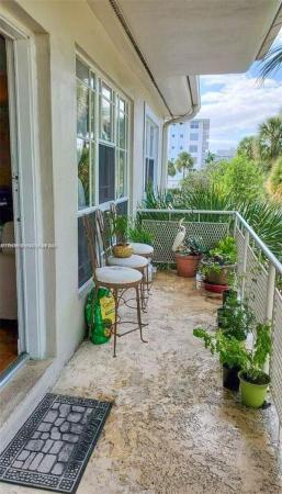 Polo Park Apartments, 800 W 42nd St #4B, Miami Beach, Florida 33140, image 1