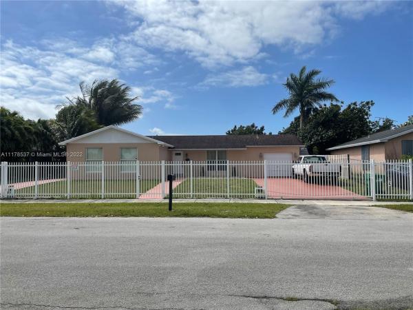 Meadow Wood Manor, 12508 SW 266th Ln, Kendale Lakes, Florida 33032, image 1