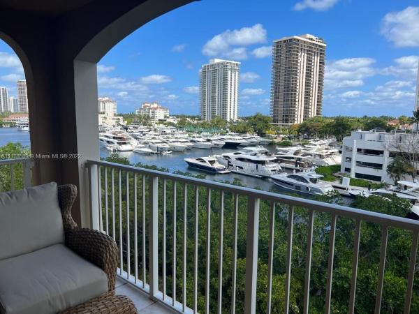 The Yacht Club At Aventura, 19601 E Country Club Dr #7608, Aventura, Florida 33180, image 2