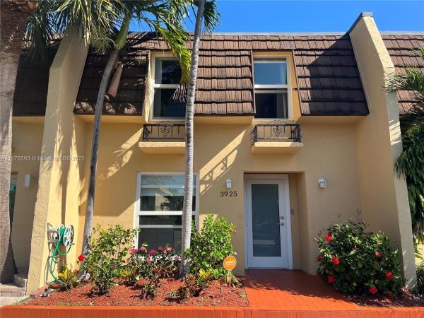 Beach Club Villas, 3925 NE 167th St #20, North Miami Beach, Florida 33160, image 1