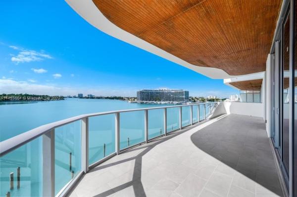 Monaco Yacht Club, 6800 Indian Creek Dr #2A, Miami Beach, Florida 33141, image 1