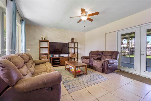 Boulevard Heights, 321 N 66th Ave, Hollywood, Florida 33024, image 2